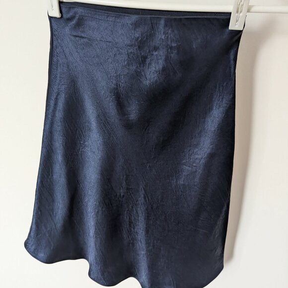 Babaton Dresses & Skirts - Babaton mini slip skirt